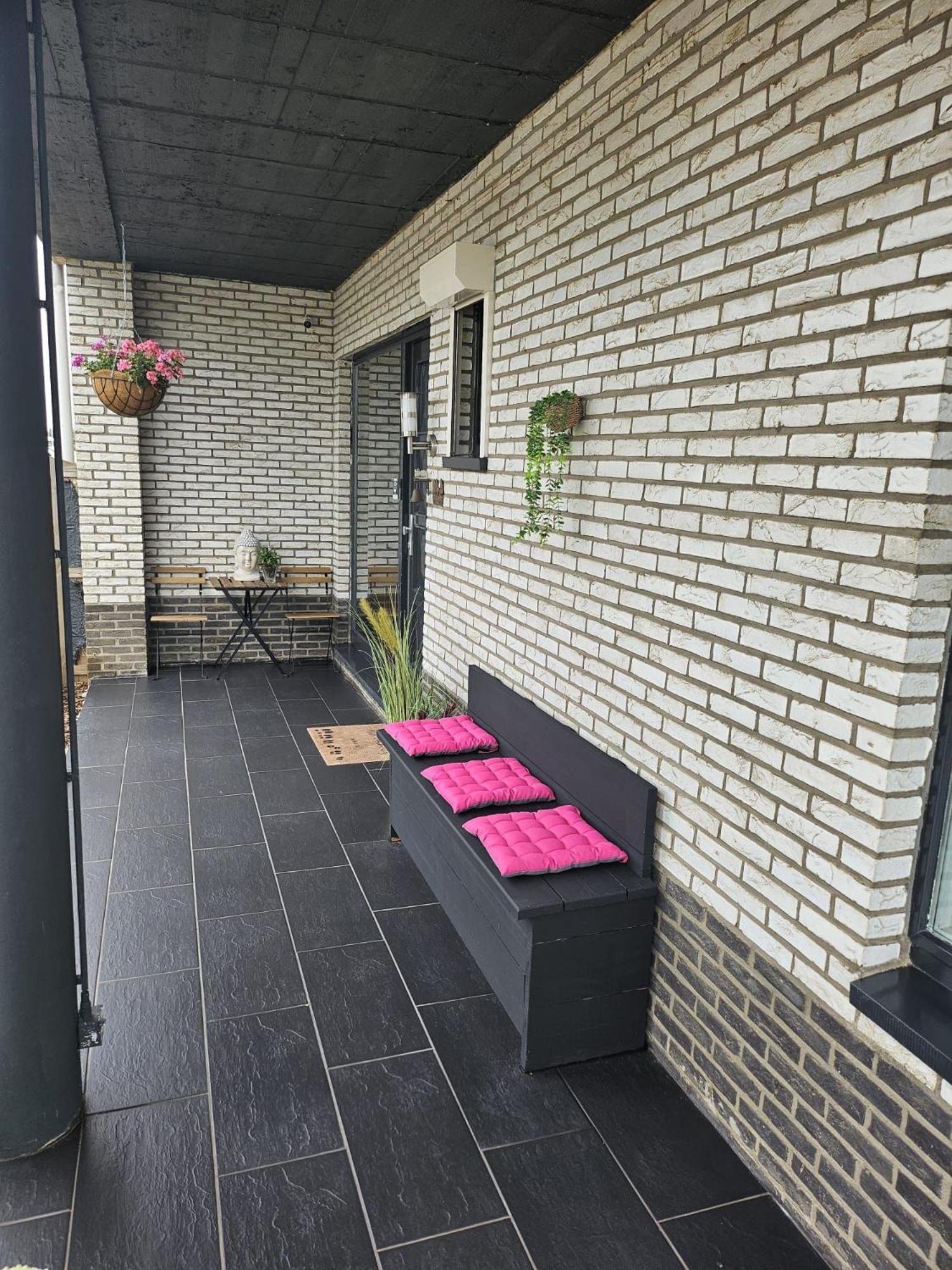 Aan De Grens Bed & Breakfast Lanaken